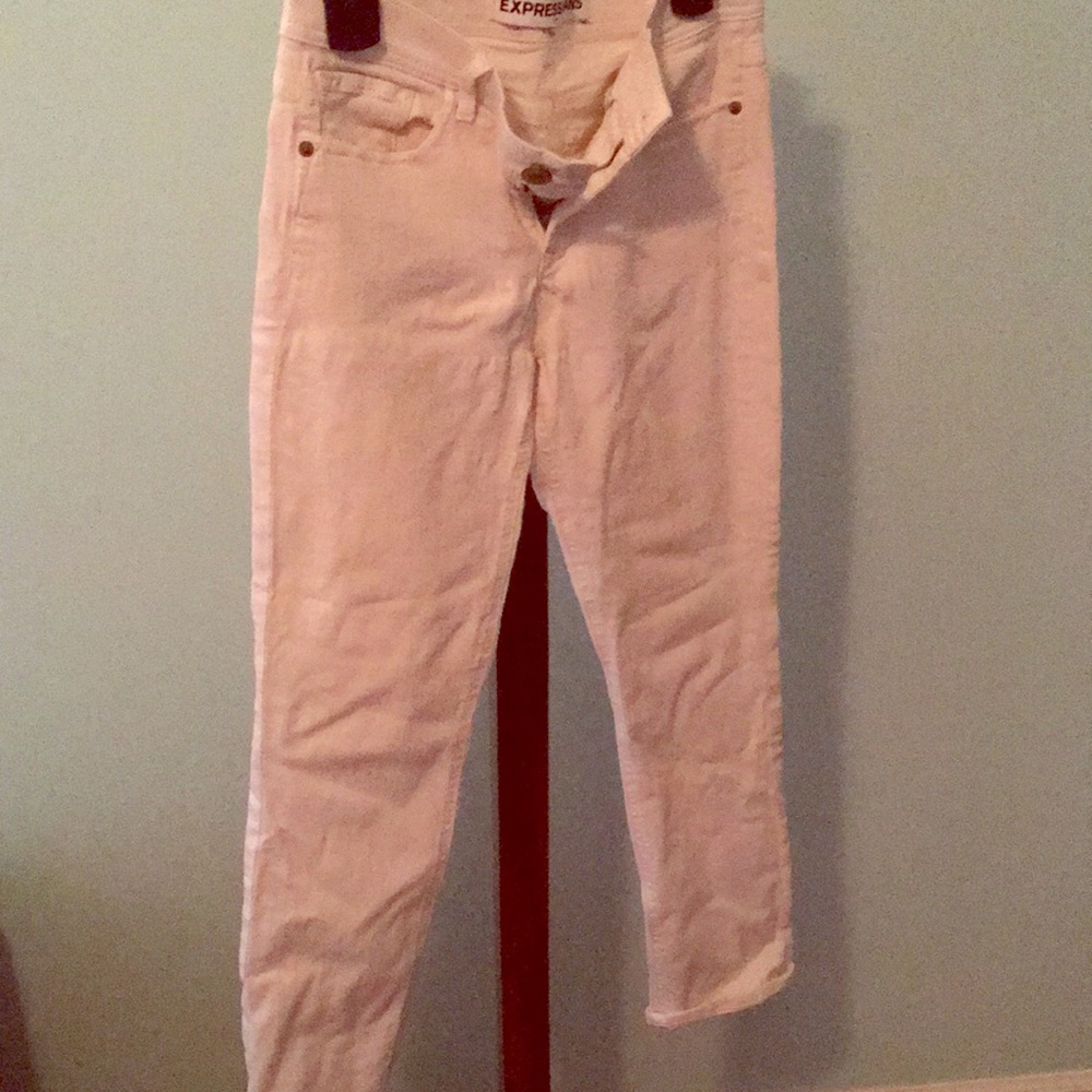 White jean pants